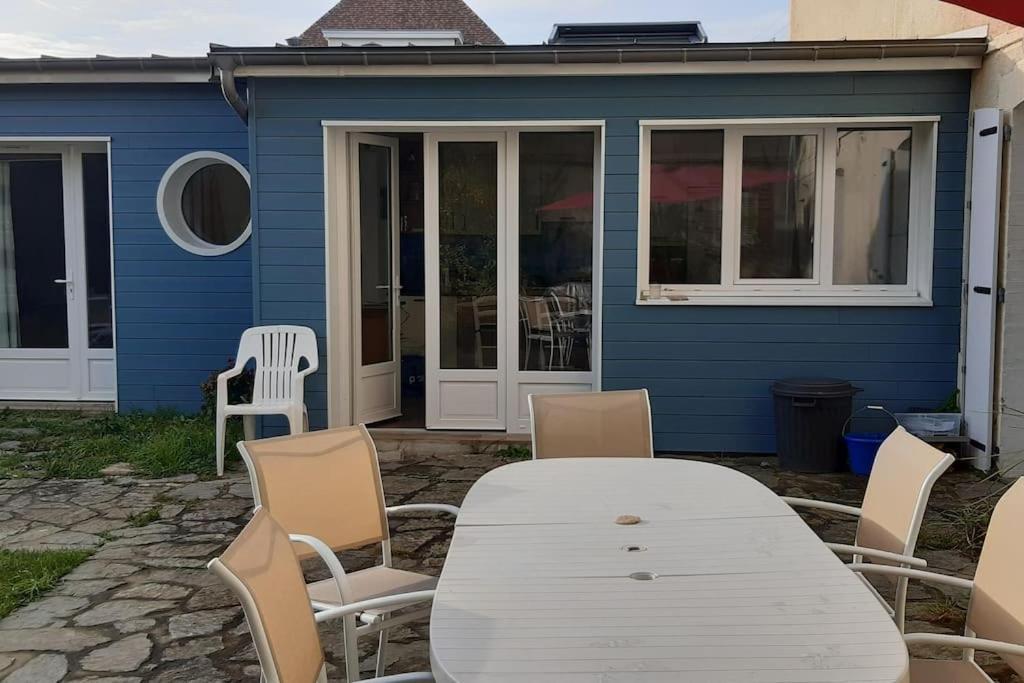 Maison Spacieuse 50 M De La Plage Ouistreham Exterior photo